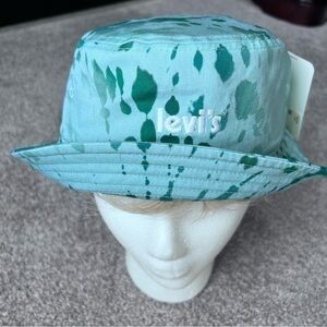 💚NWT Women’s Levi’s Hat
